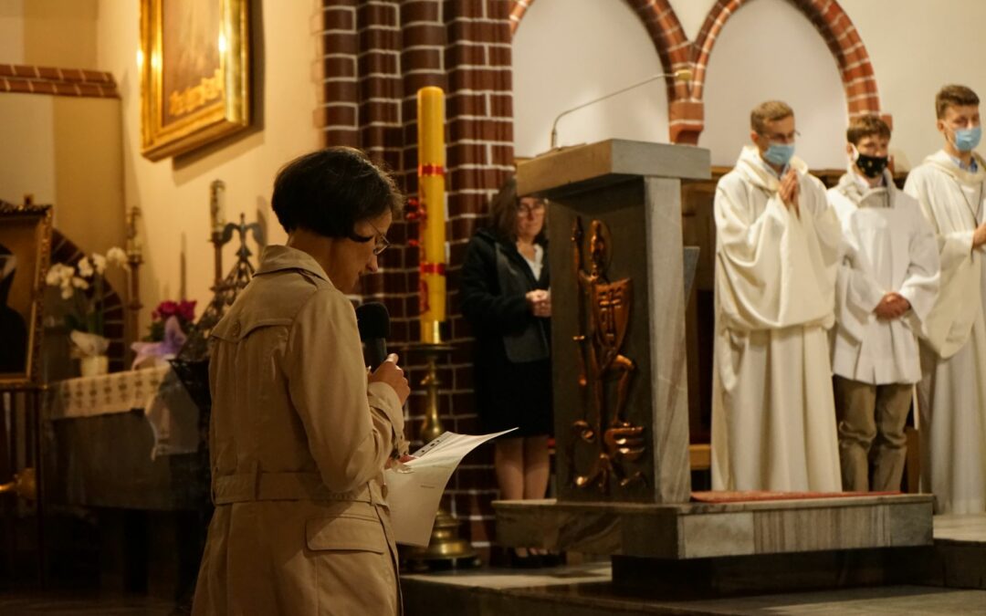 „Będę oddawać życie razem z Tobą” – przyrzeczenia konsekracji s. Magdy